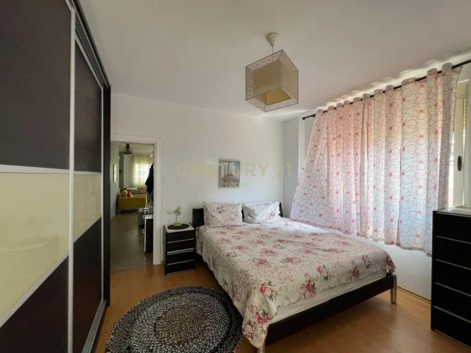 Tirane, shitet apartament 2+1 Kati 5, 140 m² 180.000 € (kodra e diellit)