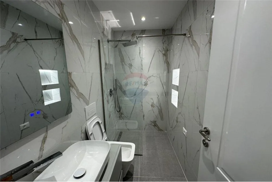 Tirane, jepet me qera apartament 2+1 Kati 2, 110 m² 1.500 € (Rruga Urani Pano - Qendër)