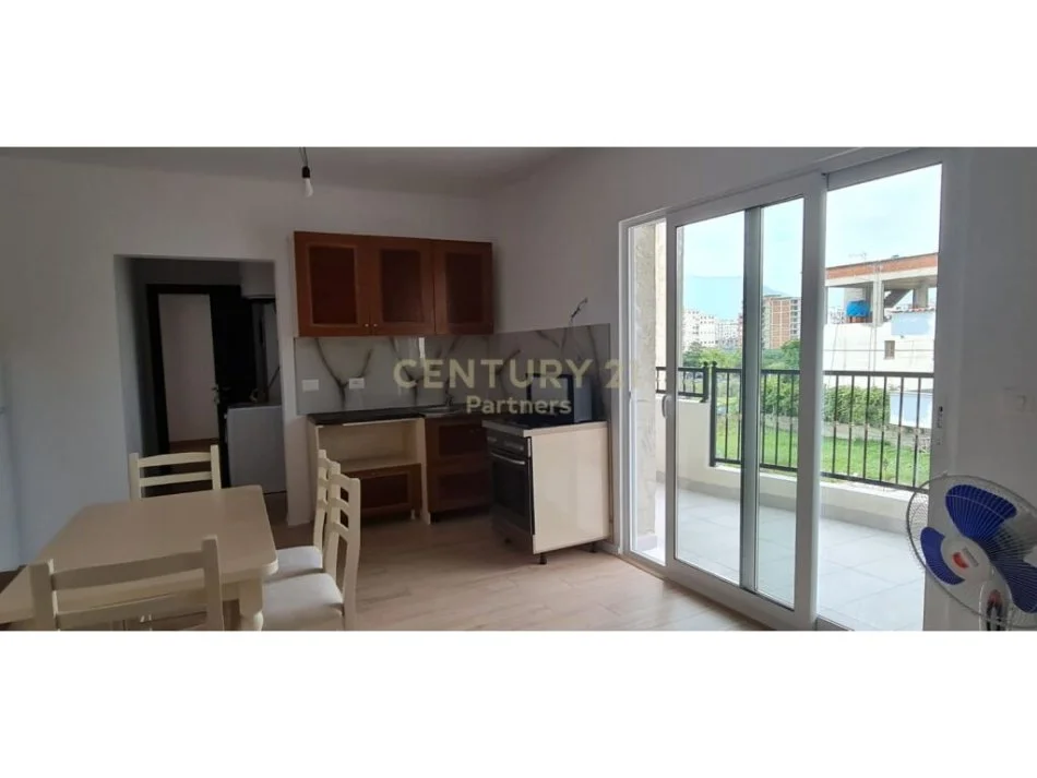 jepet me qera 2 Katshe Kati 2, 250 m²