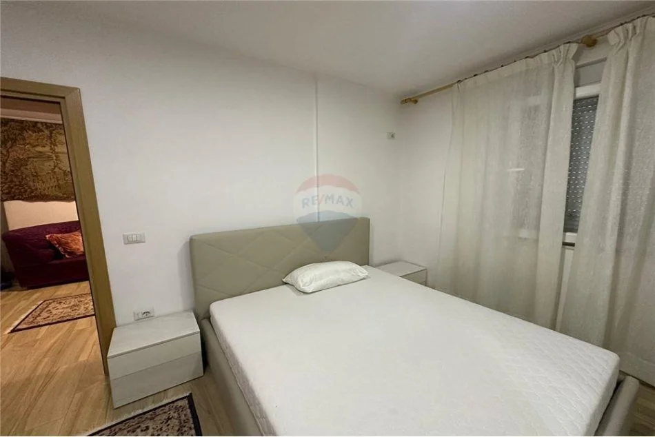 Tirane, jepet me qera apartament 2+1 Kati 1, 67 m² 500 € (21 Dhjetori)