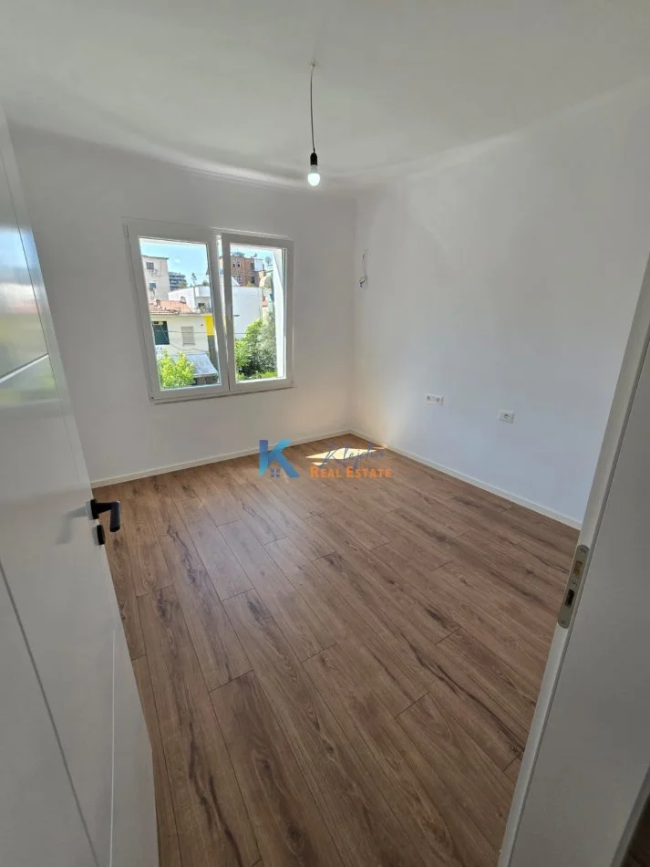 Tirane, shitet apartament 2+1 Kati 3, 73 m² 160.000 € (Rruga e Elbasanit, afer Ambasades Amerikane)