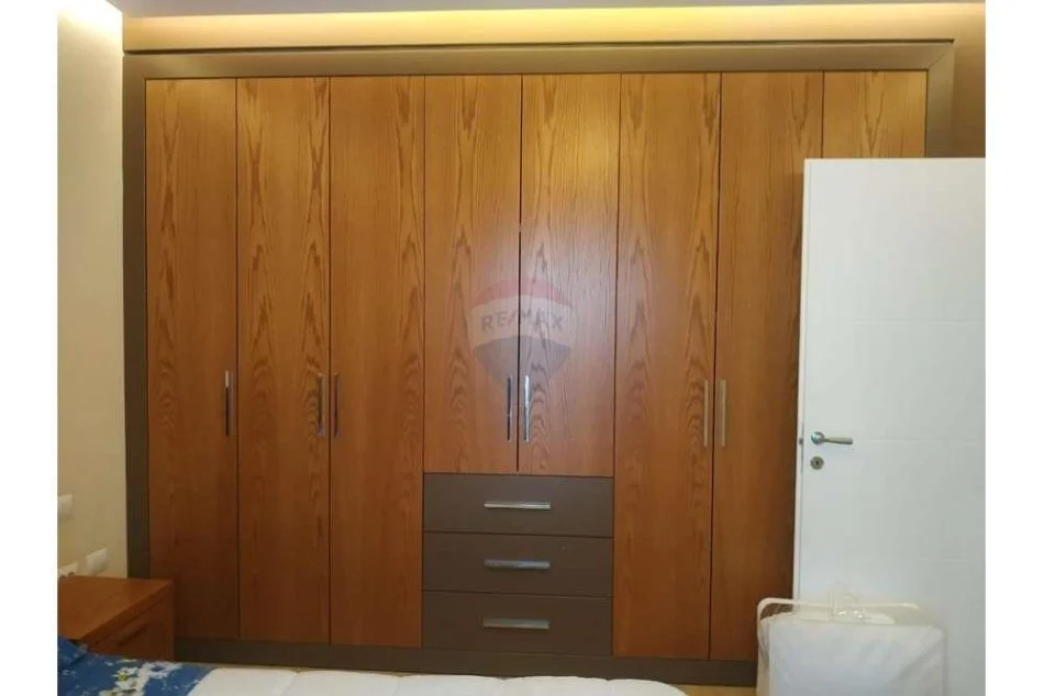 Tirane, jepet me qera apartament 1+1 Kati 7, 77 m² 500 € (Don Bosko)