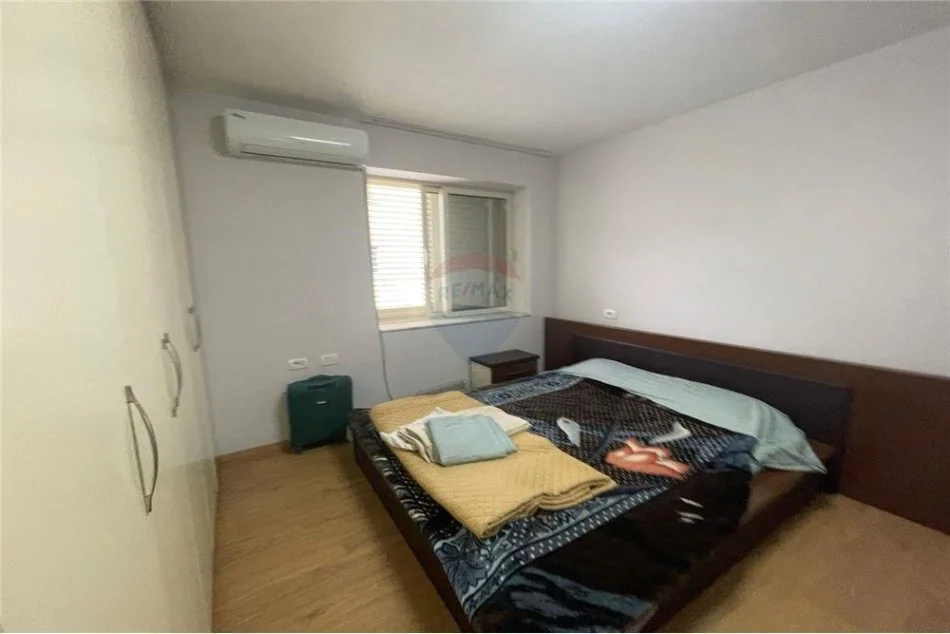 Tirane, jepet me qera apartament 1+1 Kati 3, 70 m² 500 € (Bllok - Garda)