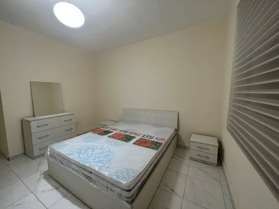 Tirane, jepet me qera 1+1+Ballkon Kati 3, 320 € (fresk)