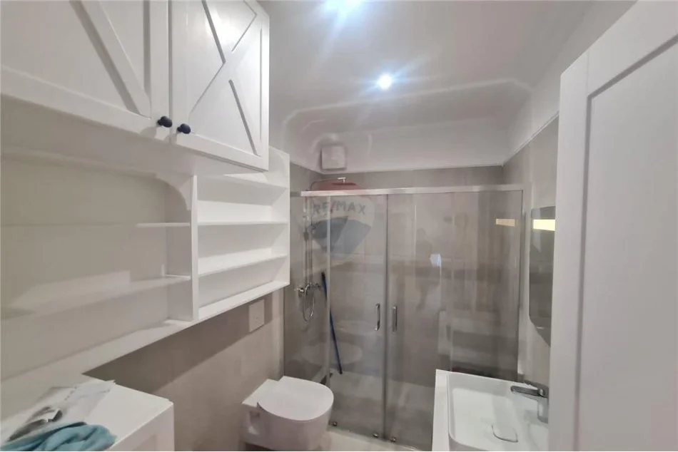 Tirane, shitet apartament 2+1 Kati 3, 110 m² 320.000 € (Rruga Liqeni i Thate - Tirana e Re - Liqeni i Tiranës)