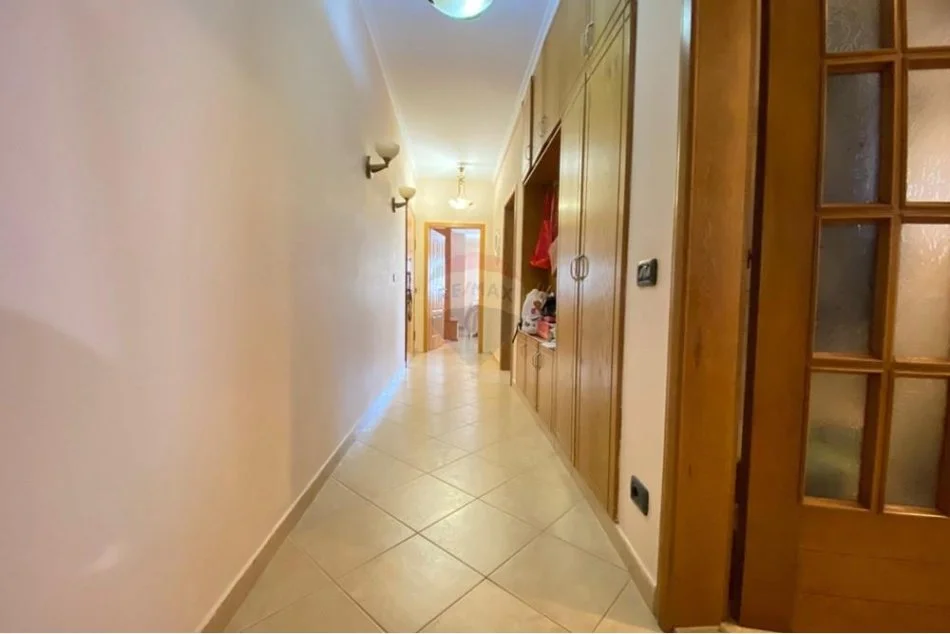 Tirane, shitet apartament 2+1 Kati 4, 128 m² 255.000 € (Tirana e Re - Liqeni i Tiranës)