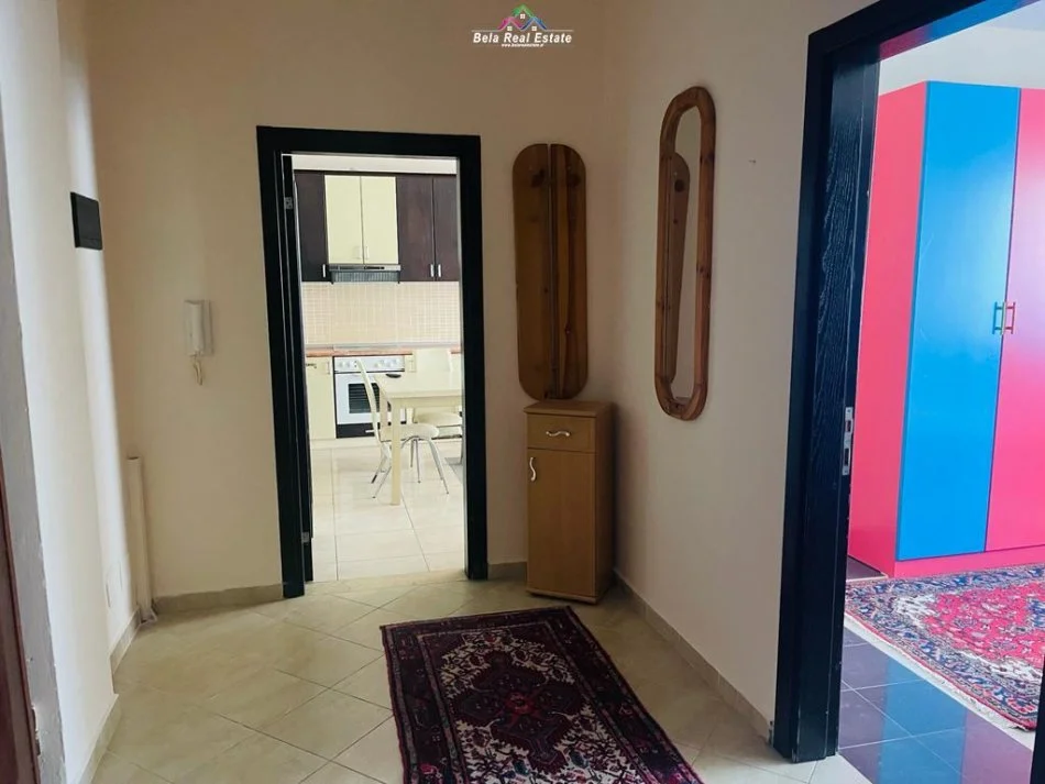 Tirane, jepet me qera apartament 2+1+Ballkon Kati 2, 85 m² 400 € (Rruga e Elbasanit, prane Pallatit te Brigadave)