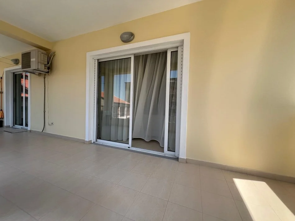 LAPRAKE, Tirane, shitet Vile , 342 m² 490.000 €