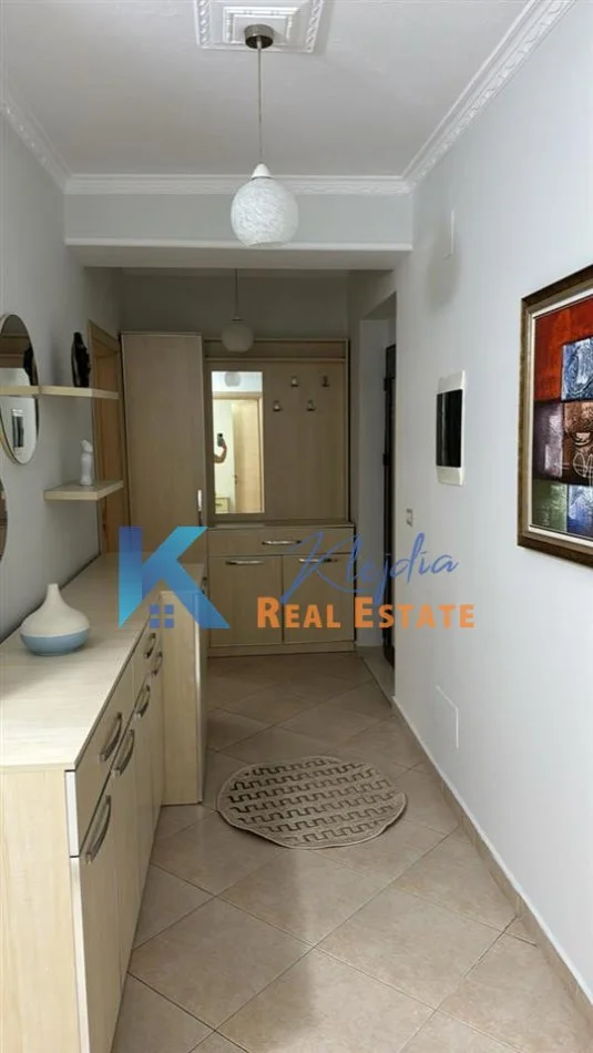 Tirane, jepet me qera apartament 2+1 Kati 5, 90 m² 600 € (Don Bosko, Viva Market)