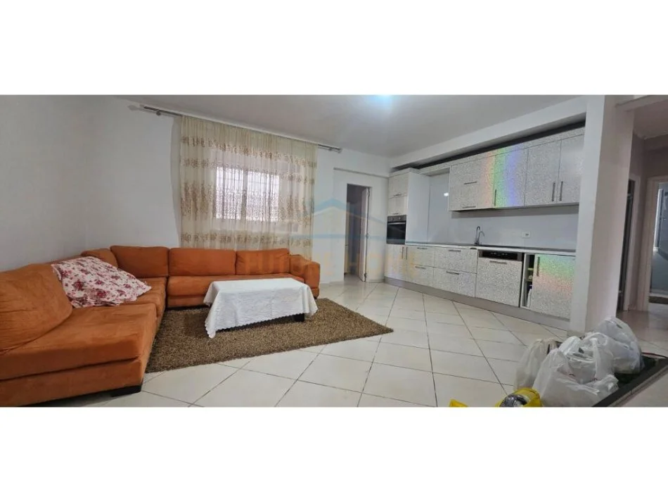 Vlore, shitet shtepi 3+1+ Oficine, Kati 0, 300 m² 140.000 € (Fabrika e Tullave)  RV44054