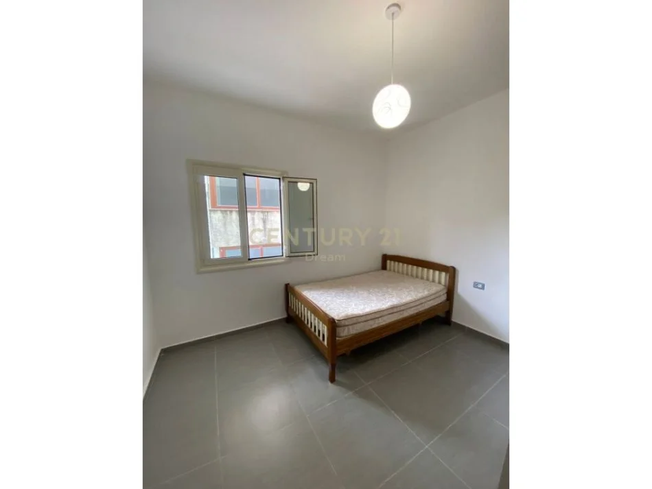 Tirane, jepet me qera apartament 3+1+Ballkon Kati 2, 110 m² 450 € (Rruga e Kokonozeve Tirana, Albania)