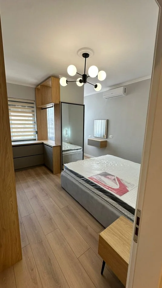 Tirane, shes apartament 2+1+Aneks+Ballkon Kati 5, 87 m² 142.000 € 