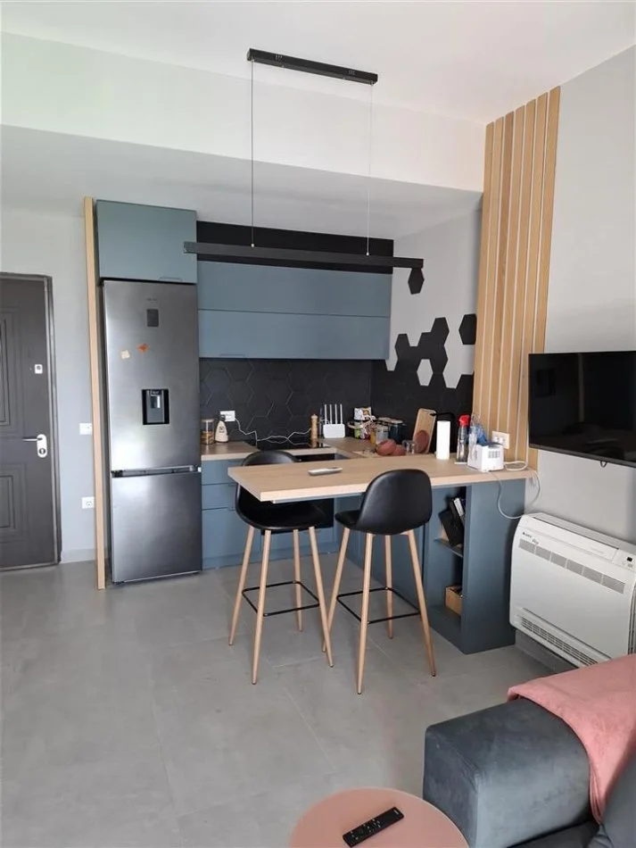 Tirane, jepet me qera 1+1+Ballkon Kati 9, 59 m² 850 € (rruga e kosovareve)