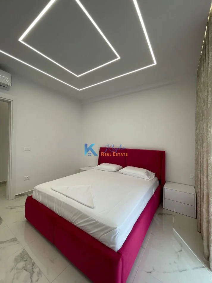 Tirane, jap me qera apartament 1+1+Ballkon Kati 5, 75 m² 600 € (Kodra e Diellit)