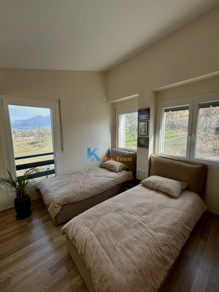 Tirane, shes apartament 2+1+Ballkon Kati 3, 130 m² 420.000 € (Long Hill Residence)