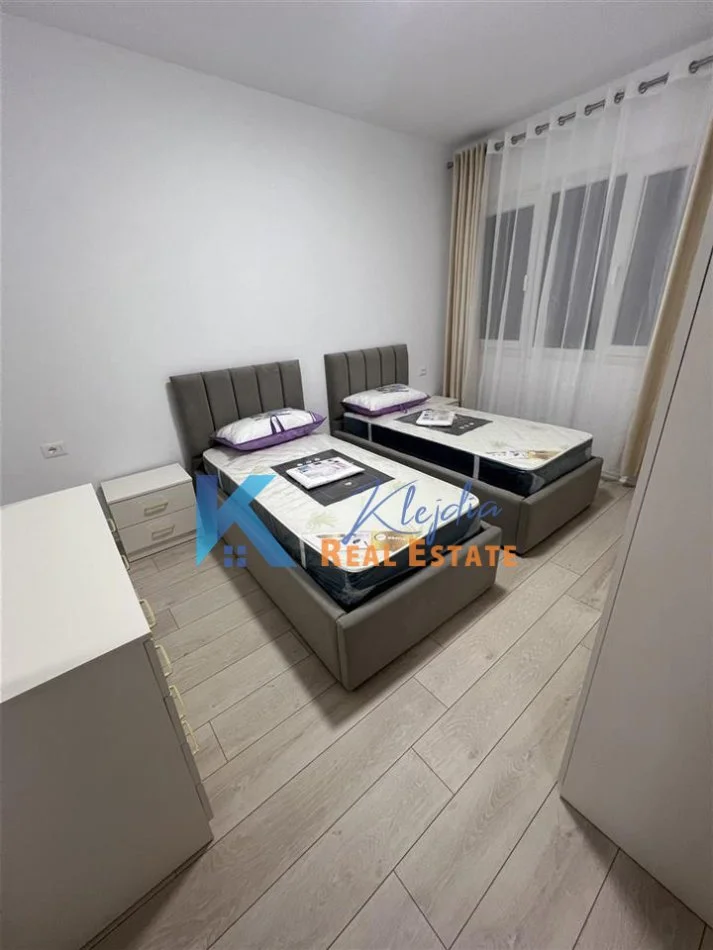 Tirane, jap me qera apartament 2+1+Ballkon Kati 9, 100 m²