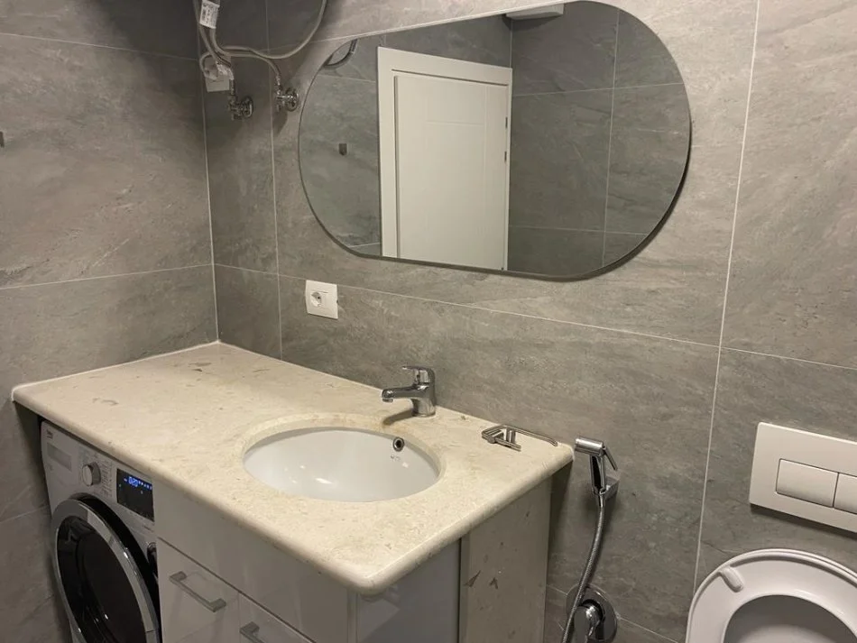 Tirane, jepet me qera apartament 1+1 Kati 1, 70 m² 650 € (rruga Sulejman Delvina)