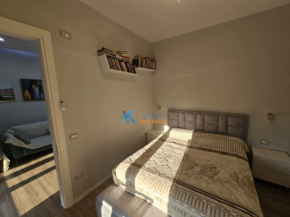Tirane, jap me qera apartament 1+1+Ballkon Kati 3, 73 m² 1800 € (Kompleksi Delijorgji)