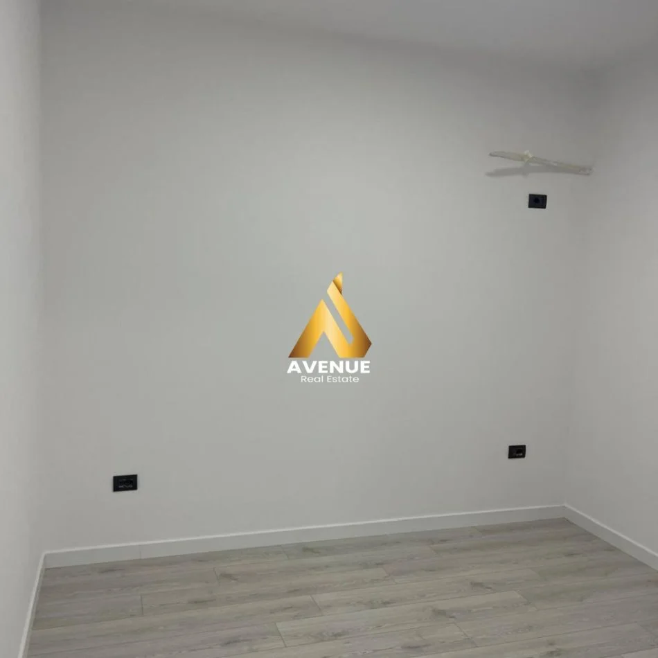 Tirane, jepet me qera ambjent biznesi Kati 1, 110 m² 1.100 € (MYSLYM SHYRI)