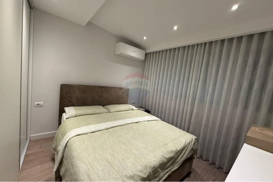 Tirane, jepet me qera apartament 2+1 Kati 2, 104 m² 1.200 € (Libri Universita)