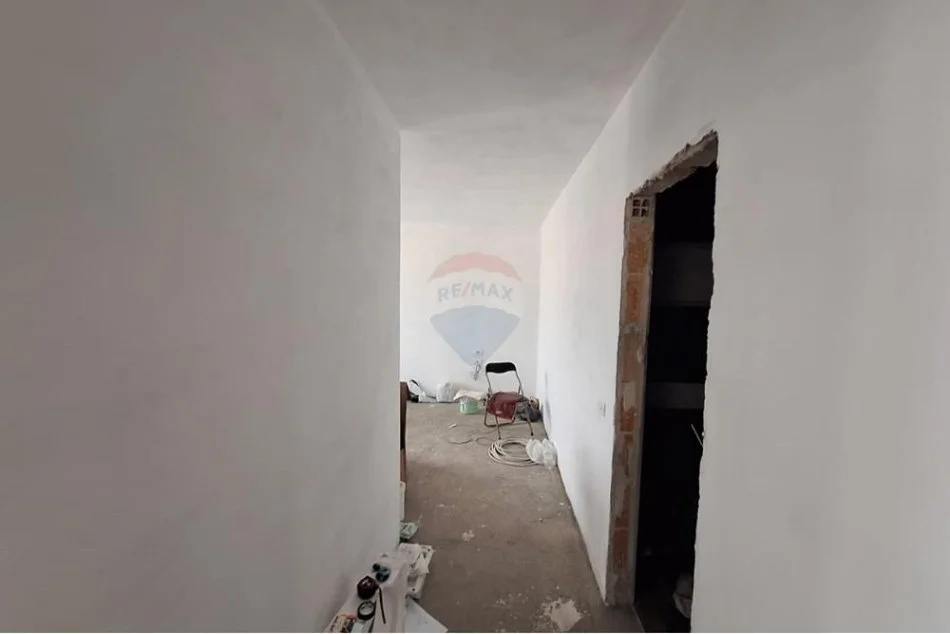 Tirane, shitet apartament 3+1 Kati 9, 130 m² 132.000 € (Pallatet Cabej)