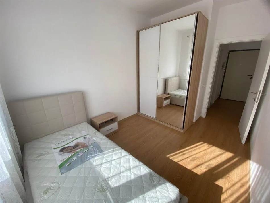 Tirane, jap me qera apartament 2+1+Ballkon Kati 3, 100 m² 600 € (Rruga e Dibres, mbi QSUT)