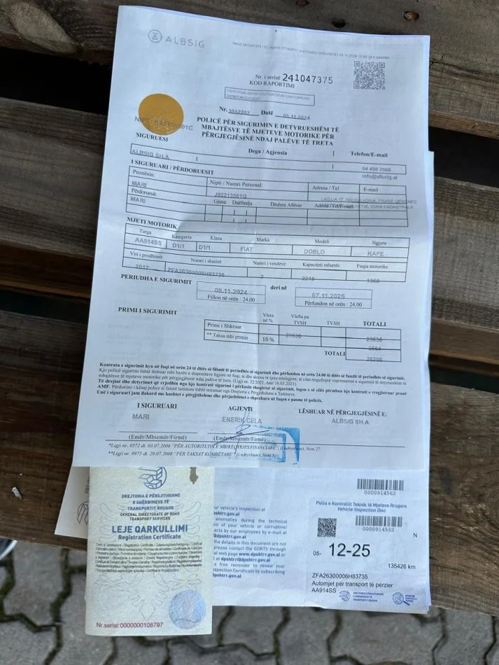 Durres, shitet Furgon FIAT DOBLO Benzin+Gaz, kafe manuale Kondicioner 156.000 km 8.000 €