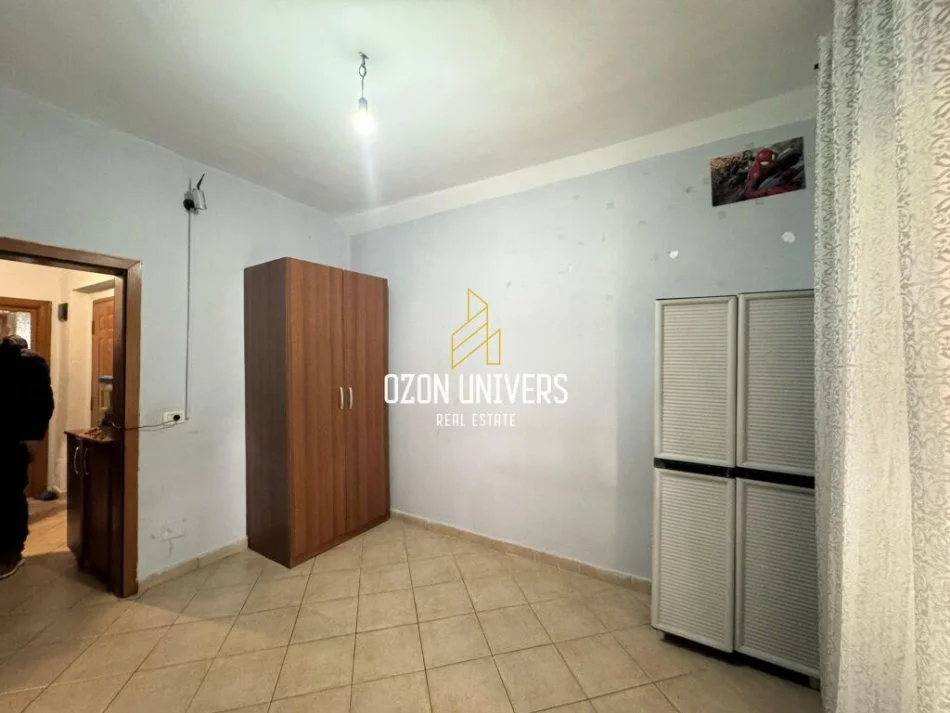 Tirane, jepet me qera apartament 2+1+Ballkon Kati 2, 70 m² 450 € (Kombinat)