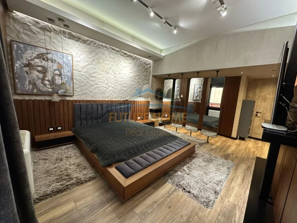 Tirane, jepet me qera apartament+verande | Penthouse 4+1+Aneks+Ballkon Kati 5, 300 m² 3.000 € (liqeni i thate)