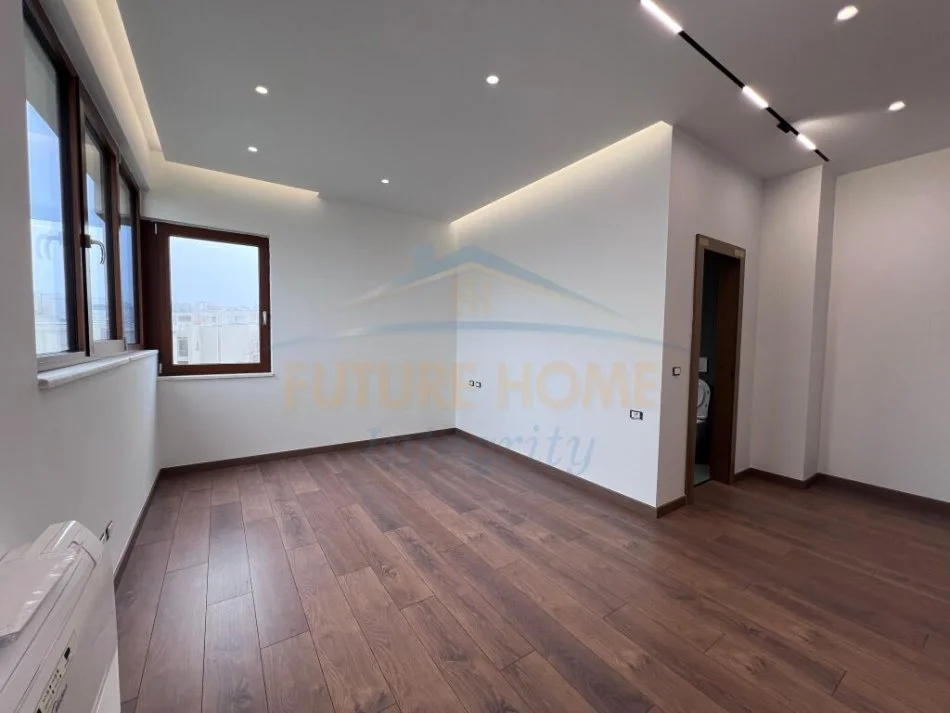 Tirane, jepet me qera apartament 3+1+Aneks+Ballkon Kati 2, 164 m² 2.000 € (liqeni i thate)