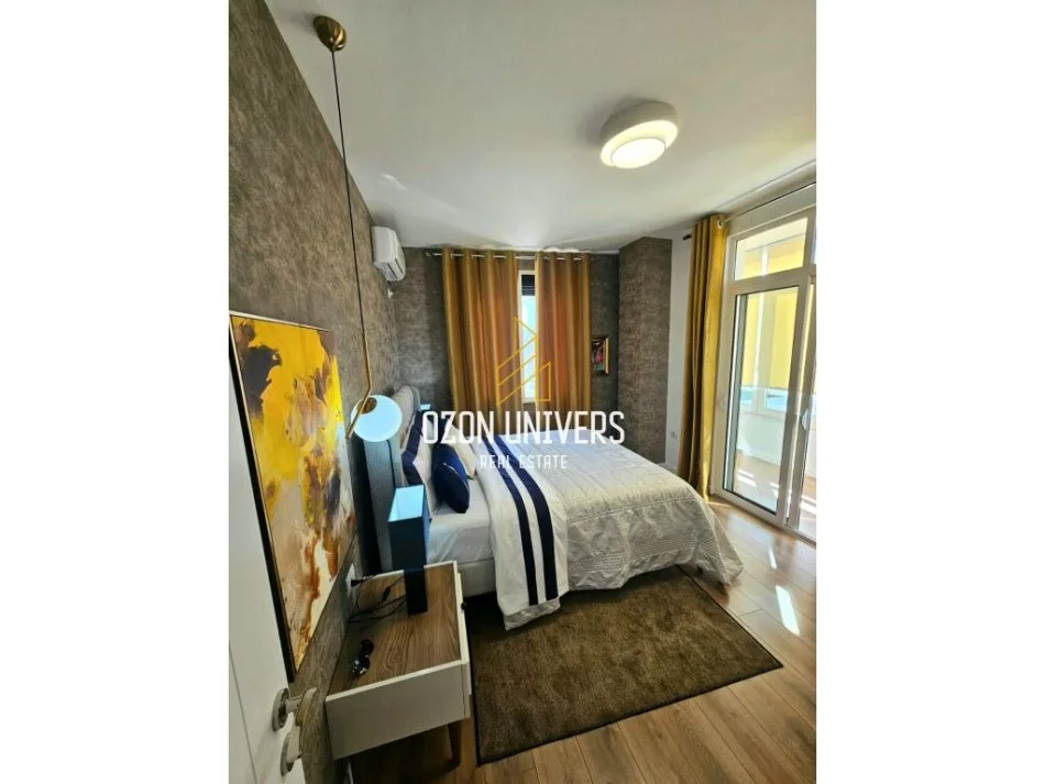 Tirane, jepet me qera apartament 1+1 , 86 m² 750 € (21 Dhjetori)