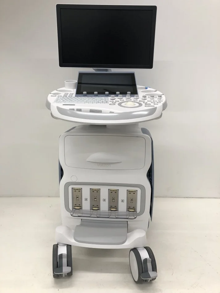 France, Ultrasound ECHO GE VOLUSON E8 BT17 ultrasound for sale 18.000 €