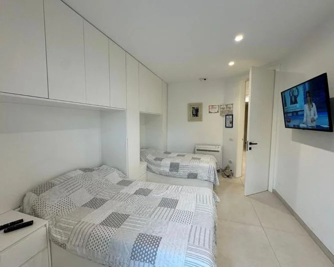 Tirane, shitet apartament 2+1+Aneks+Ballkon Kati 1, 116 m² 270.000 € (Liqeni i Thate)