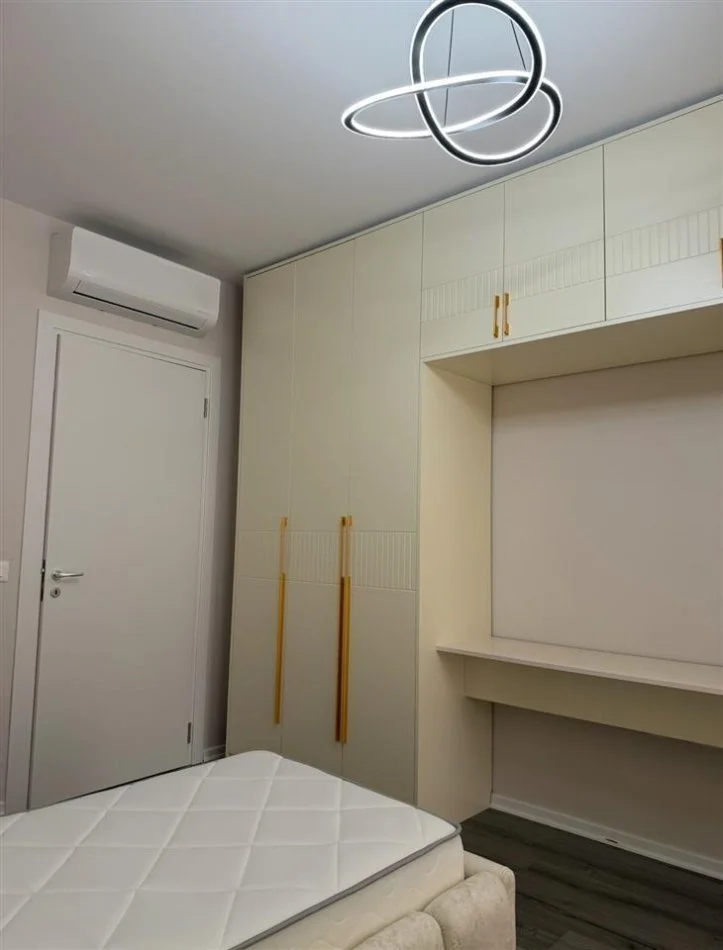 Tirane, jepet me qera apartament 2+1+Ballkon Kati 6, 105 m² 850 € (Don Bosko, Trio Tower Residence)