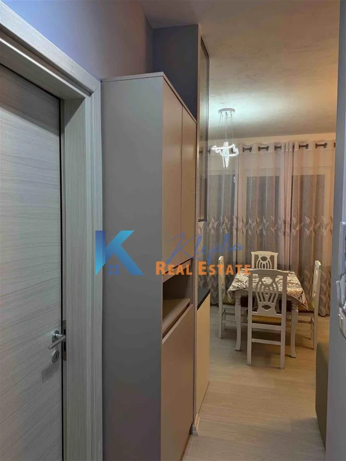 Tirane, jap me qera apartament 1+1+Ballkon Kati 4, 70 m² (Unaza e Re, Kompleksi River Residence)