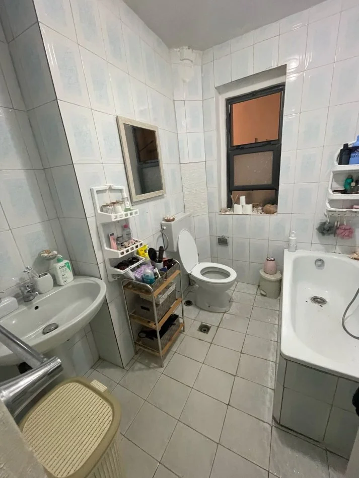 Shqiperi, jap me qera apartament 1+1+Ballkon Kati 5, 65 m² (Pazari i Ri)