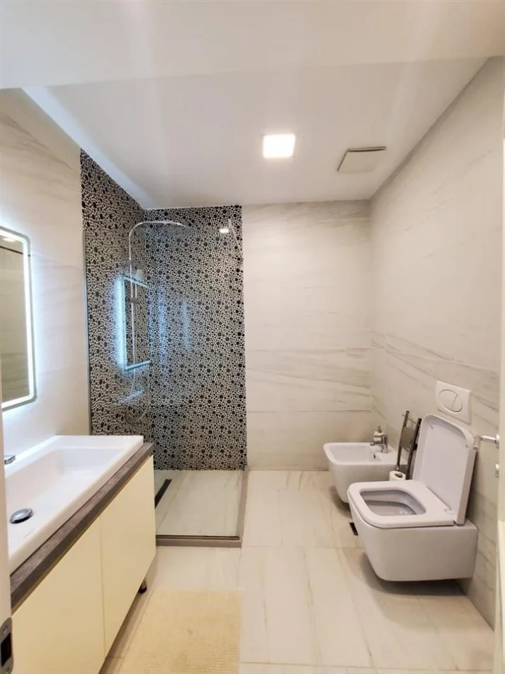 Tirane, jepet me qera apartament 2+1 Kati 4, 130 m² 1.150 € (Delijorgji)