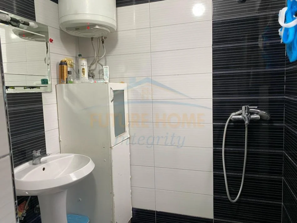 Tirane, shitet apartament 2+1+Aneks Kati 5, 59 m² 70.000 € (kombinat)