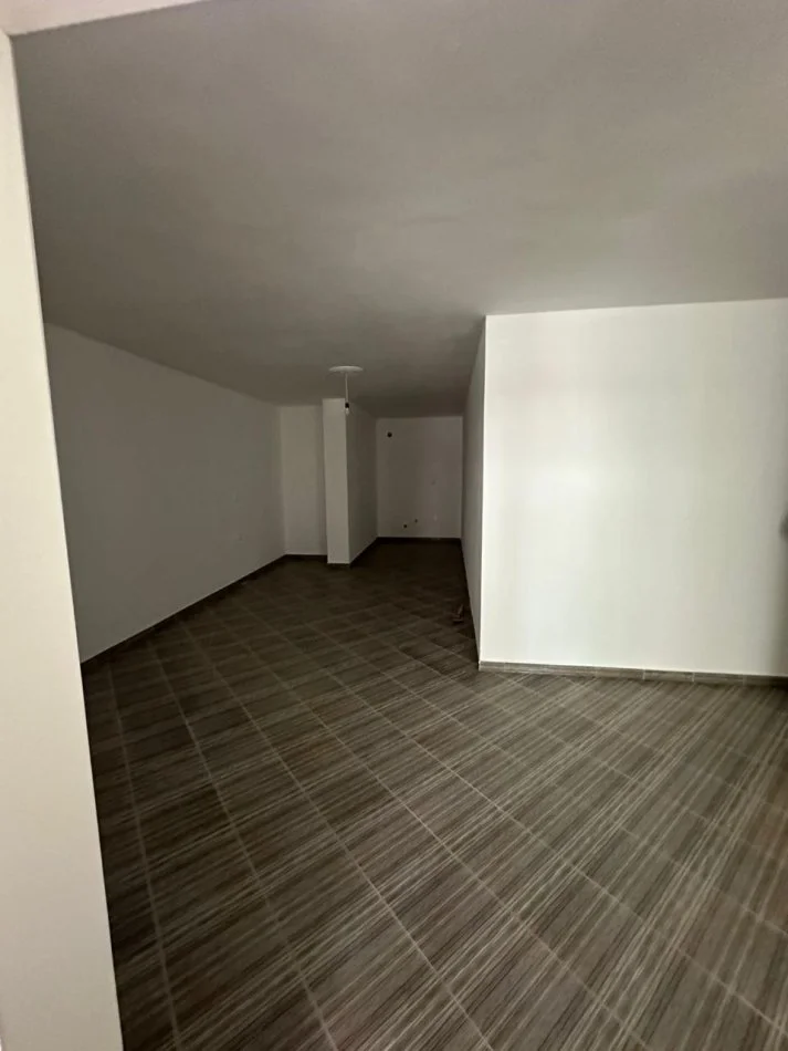 Durres, shes apartament 2+1+Ballkon Kati 2, 98 m² 83.000 € (Mali Robit)