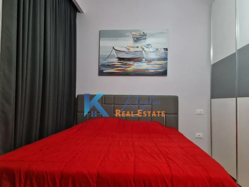 Tirane, jap me qera apartament 1+1+Ballkon Kati 7, 60 m² 650 € (Komuna e Parisit, Kika 2)