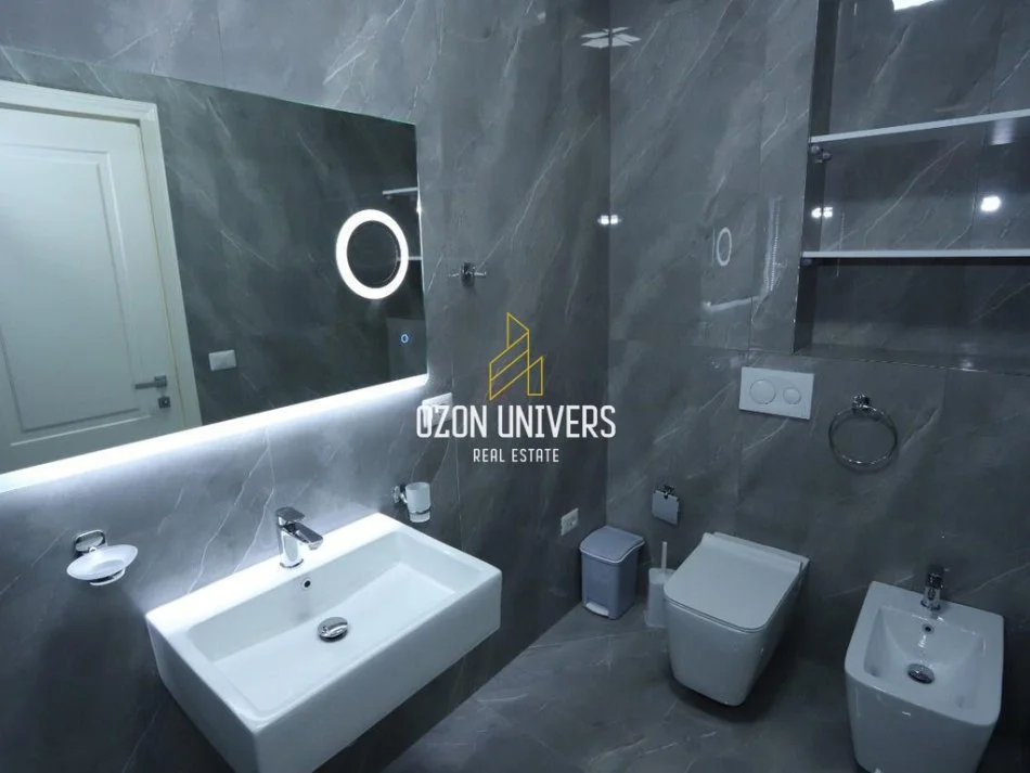 Tirane, jepet me qera apartament 2+1+Ballkon Kati 1, 129 m² 1.400 € (Rezidencë në TEG)