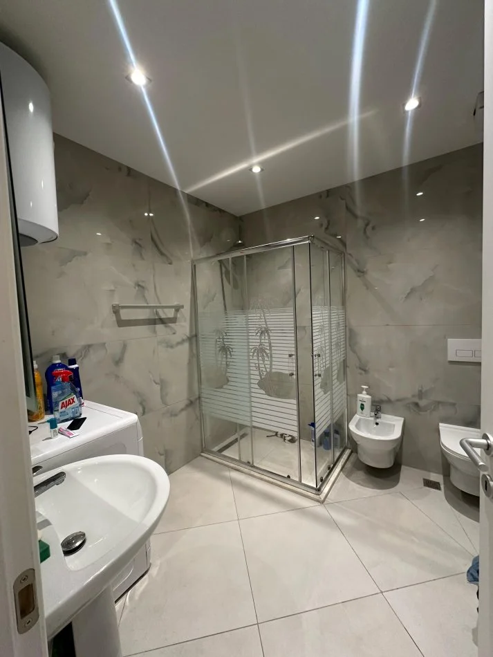 Tirane, jepet me qera apartament 2+1 Kati 6, 90 m² 650 € (Rezidenca Turdiu)