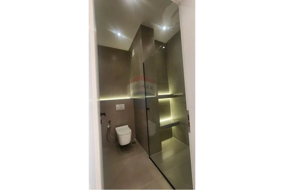 Tirane, jepet me qera 1+1+Ballkon Kati 3, 60 m² 500 € (St Trenit)