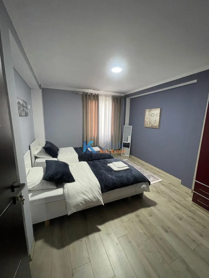 Tirane, jap me qera apartament 2+1 Kati 3, 75 m² (Laprake, afer Spitalit Ushtarak)