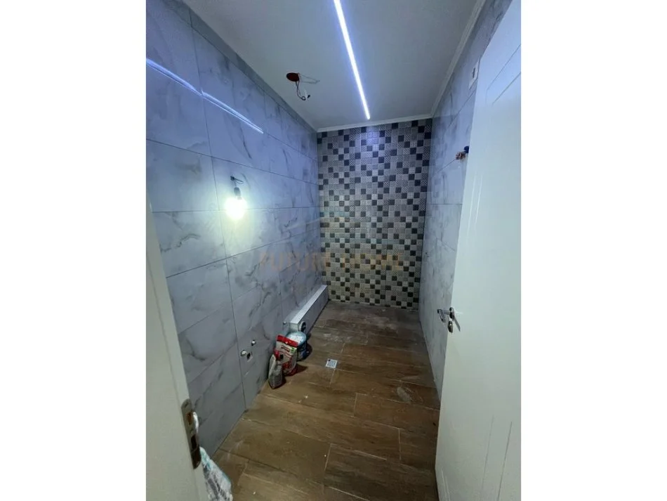 Tirane, shitet apartament 2+1+Aneks+Ballkon Kati 4, 124 m² 136.400 € (fresk)