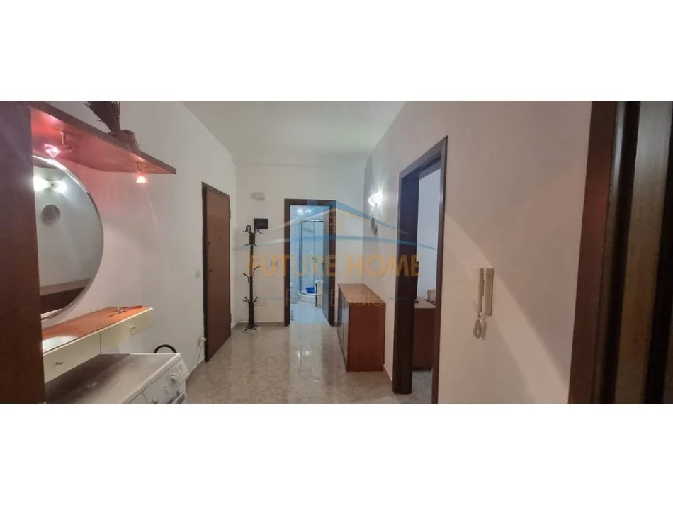 Tirane, jepet me qera apartament 1+1+Aneks+Ballkon Kati 9, 84 m² 700 € (pazari i ri)
