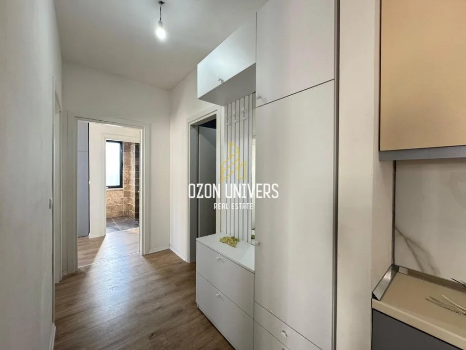 Tirane, jepet me qera apartament 2+1+Ballkon Kati 3, 100 m² 500 € (Pranë Kompleksit Panorama, Rr. Jordan Misja)