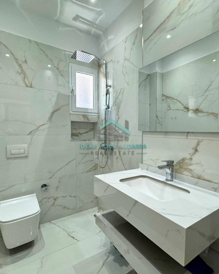 Vlore, shitet apartament 1+1 Kati 4, 60 m² 145.000 € (Uje i Ftohte me pamje fantastike nga deti)