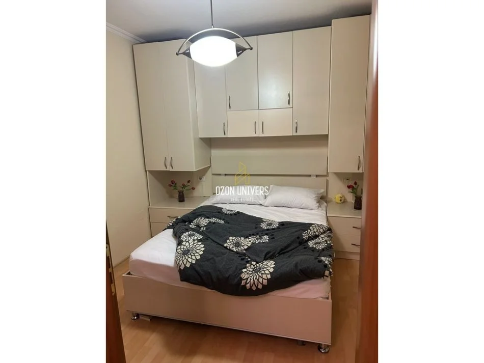 Tirane, jepet me qera apartament 2+1 Kati 4, 110 m² 600 € (Qender)