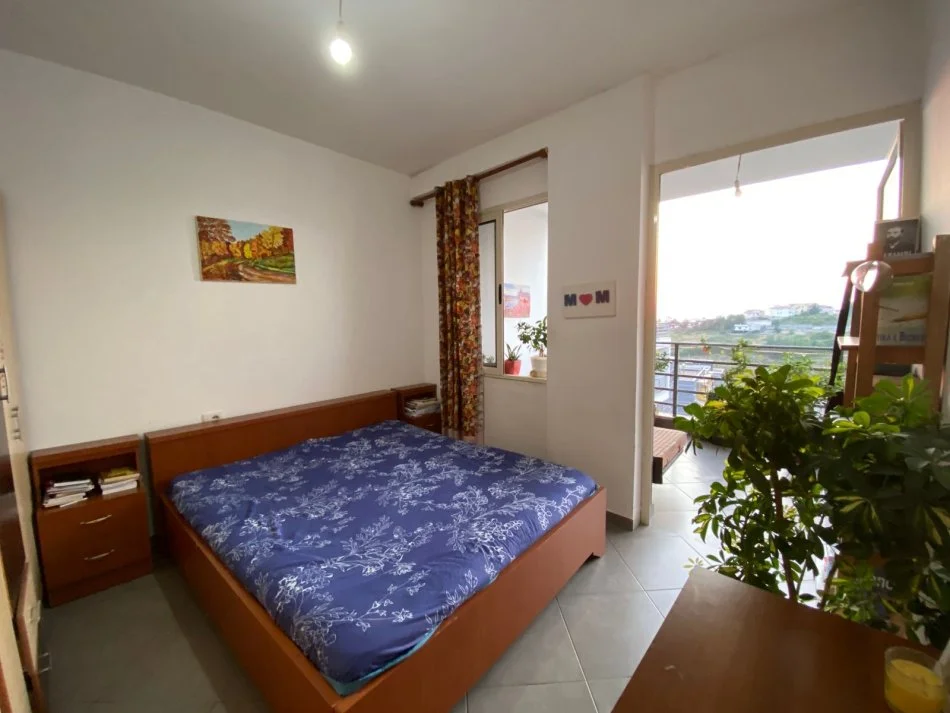 Tirane, jepet me qera apartament 2+1 Kati 5, 110 m² 370 € (Shkozë)